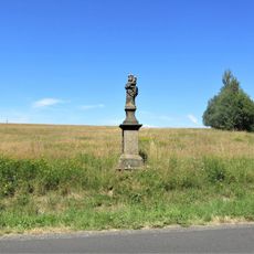 Socha Madony na rozcestí silnic západně od jezera Přísečnice