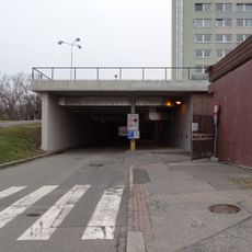 Podjezd pod kolejí 17. listopadu