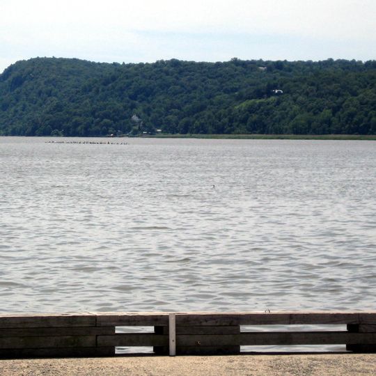 Tallman Mountain State Park