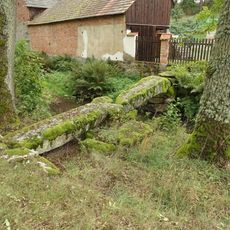 Kamenná lávka přes Čankovský potok u čp. 5 ve Valše