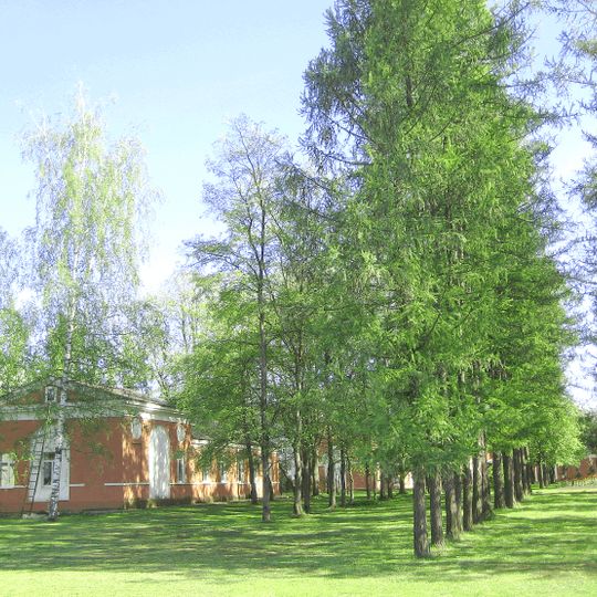 Западный флигель