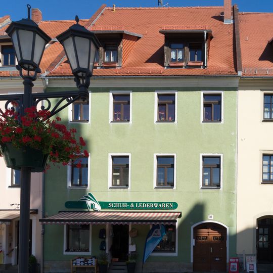 Wohnhaus in geschlossener Bebauung Markt 10