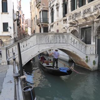 Private bridge of Palazzo Malipiero Trevisan