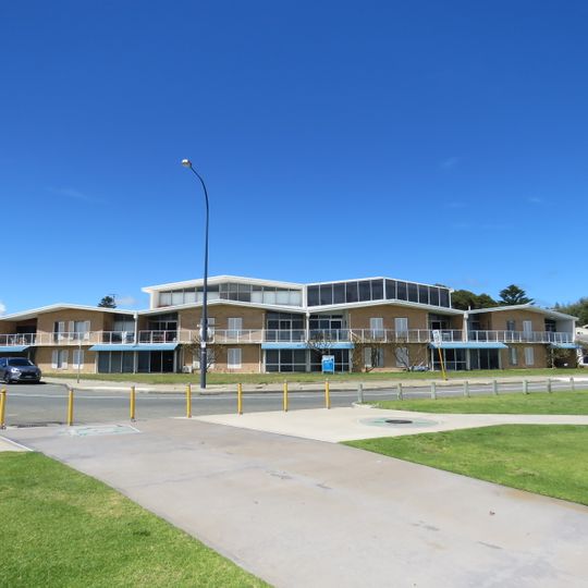 Carinya Court, Rockingham