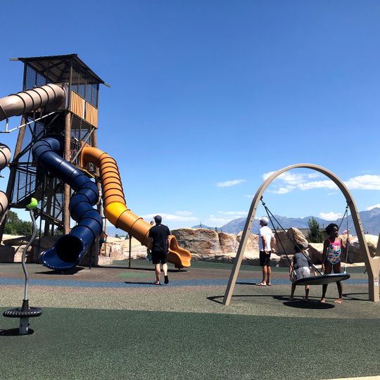 Waterfall Splash Pad
