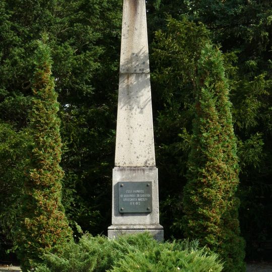 Memorial to death train victims