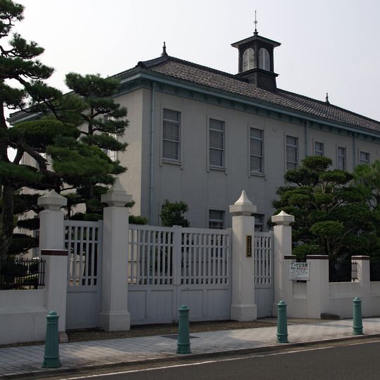 Gunze Memorial Hall