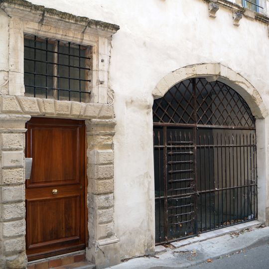 Hôtel, 10 rue Haut-Mazeau