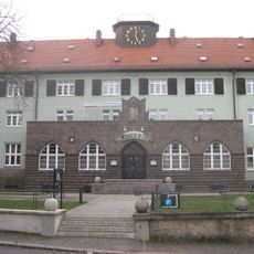 Wohnblock mit Gaststätte, ehemals Genossenschaftsheim »Platner Hof« Platnerstraße 32; 34; 36