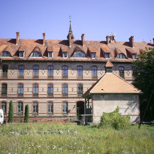 Klasztor z kaplicą, Klasztorna 1 w Małkowicach