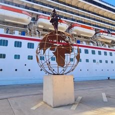 Monument to Juan Sebastián Elcano