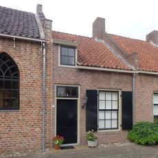 Kniphoek bij 12, Buren