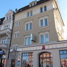 Pasinger Bahnhofsplatz 1