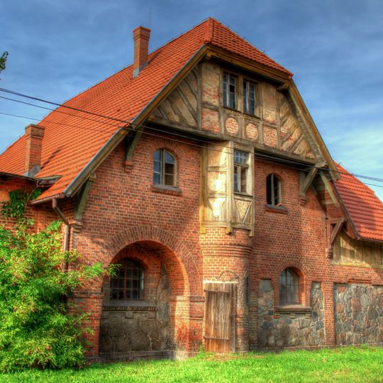 Dom rządcy i stajnia koni roboczych