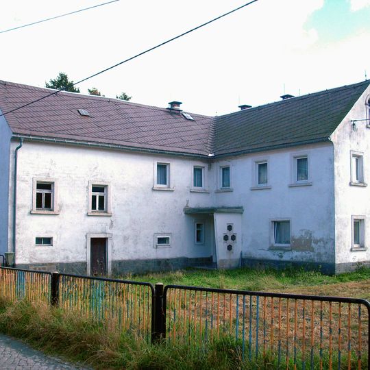 Bauernhaus, zwei Flügel im rechten Winkel Brückenweg 9