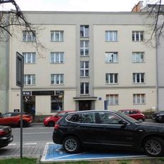 Dom przy placu Przymierza 2