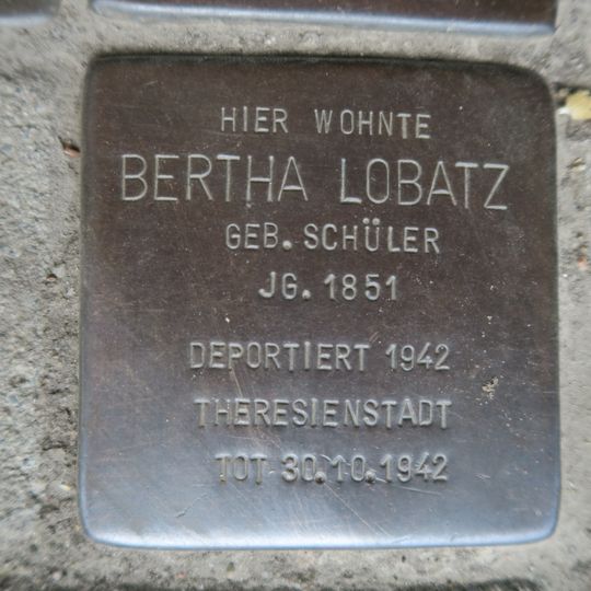 Stolperstein em memória de Bertha Lobatz