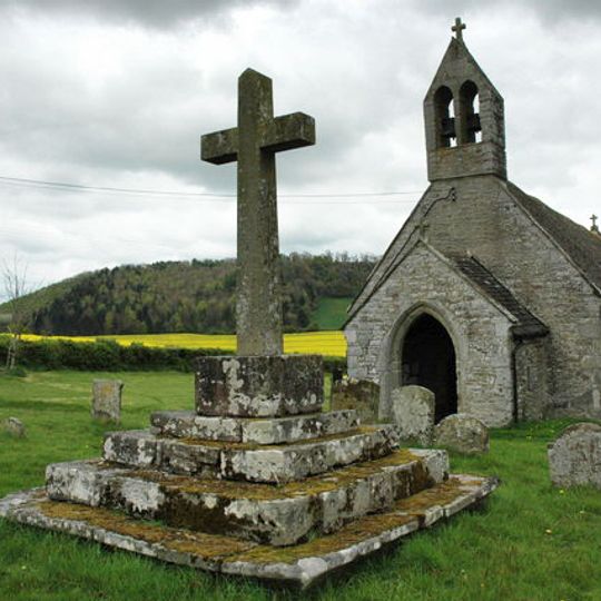 Churchyard cross in Trostrey churchyard