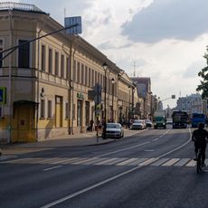 Жилой дом с лавками и погребами (Басманный)