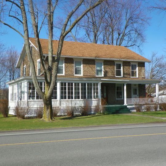 Walling Cobblestone Tavern