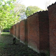Marlot: fruitmuur (retranchementenmuur)