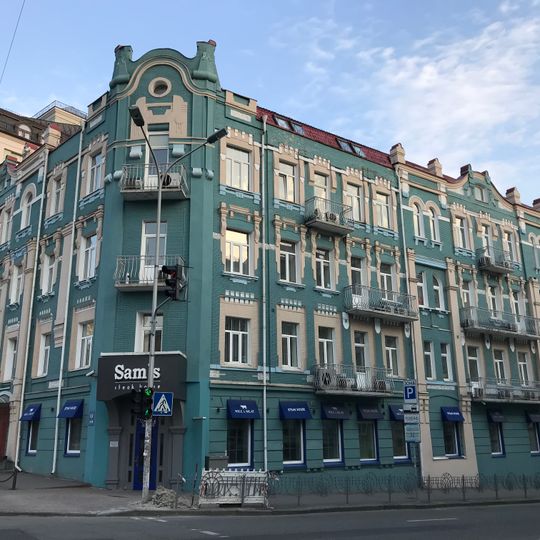 Прибутковий будинок на вулиці Жилянській 37/97