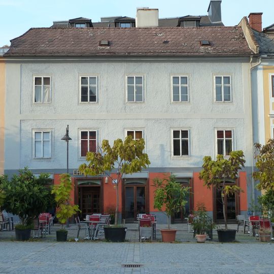 Pfarrplatz 7