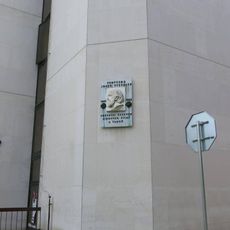 Pamětní deska Josefa Vycpálka na Základní umělecké škole v Rychnově nad Kněžnou