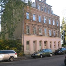 Mietshaus in offener Bebauung Bernhardstraße 92
