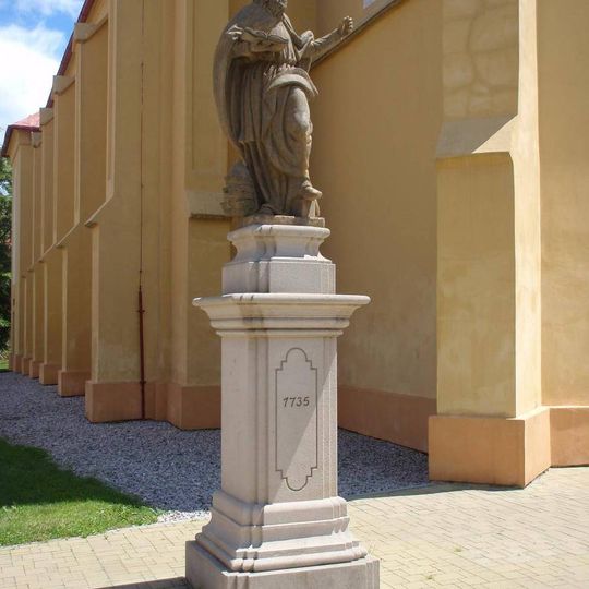 Socha svatého Řehoře u kostela v Lubenci