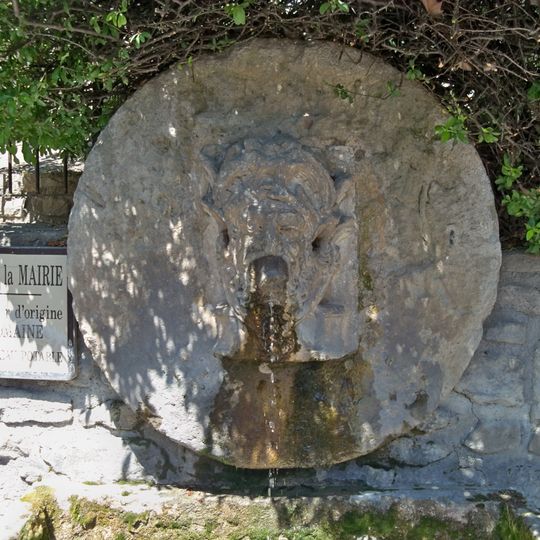 Fontaine du Dieu Guérisseur de Fontaine-de-Vaucluse