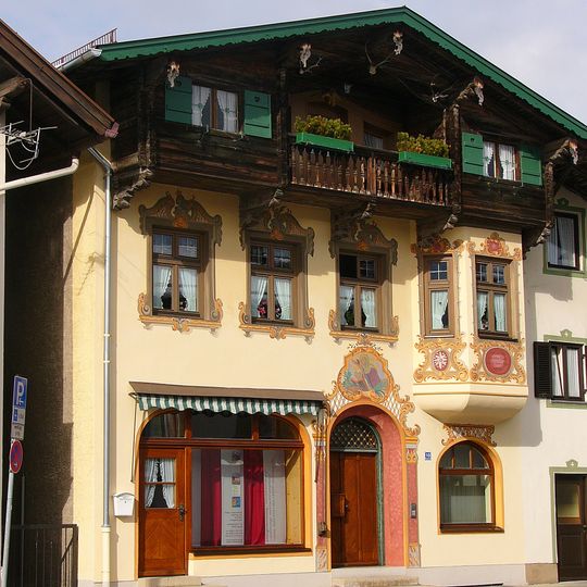 Wohn- und Geschäftshaus''„Zum Manger“''