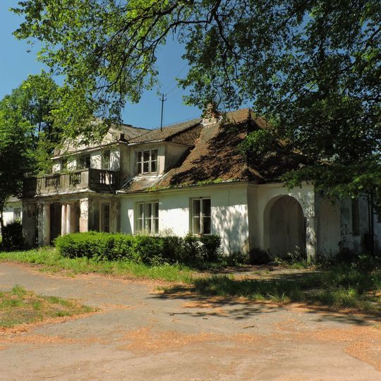 Dwór w Machnatce-Parceli