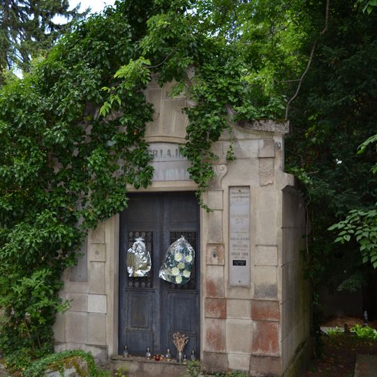 Cintorín sv. Rozálie, hrobka