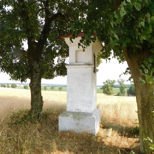 Boží muka při silnici mezi Hájky a Stádlcem