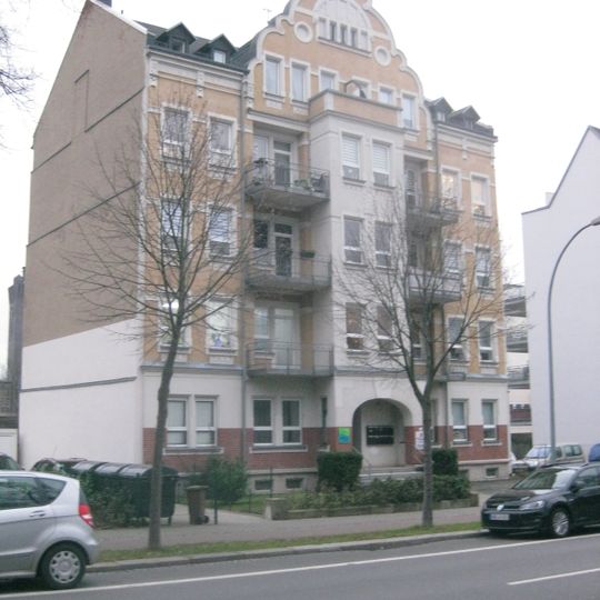 Mietshaus in geschlossener Bebauung konzipiert Altchemnitzer Straße 16