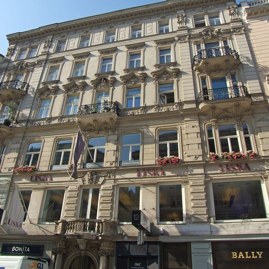 Wohn- und Geschäftshaus