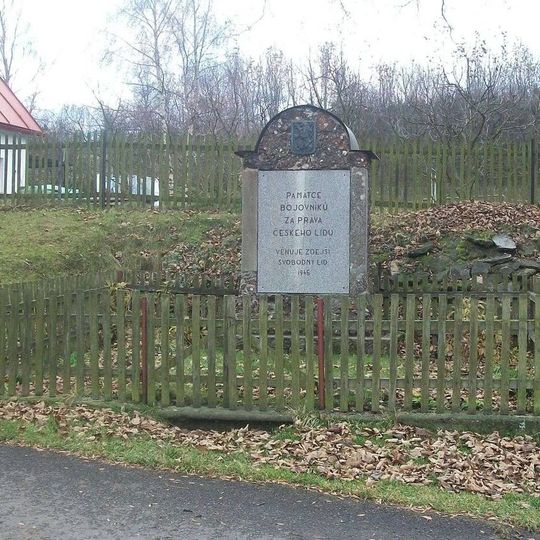 Památník ve Chlumu