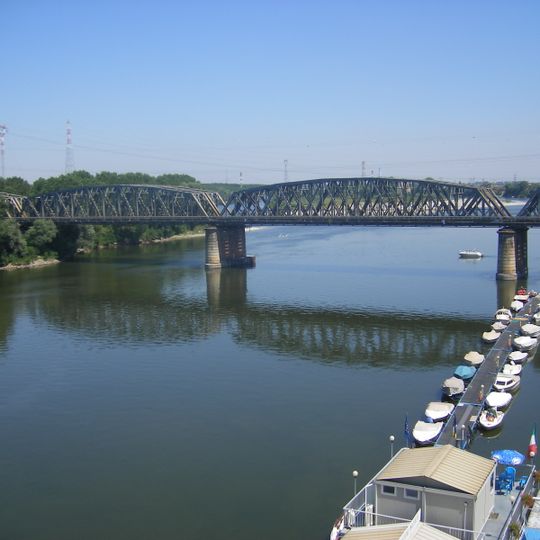 Ponte ferroviario di Piacenza