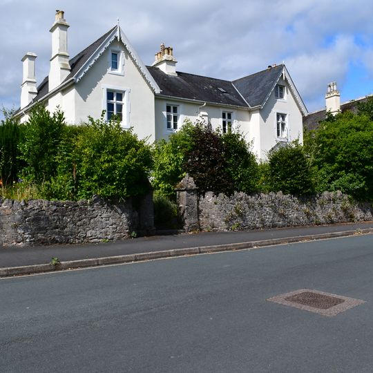 14 And 15, Courtenay Park Road