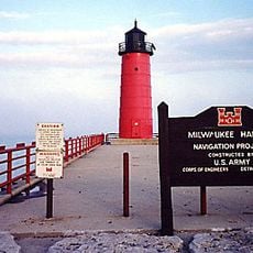 Milwaukee Pierhead Light