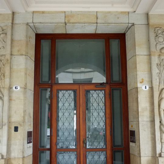 Reliefpaar Tee- und Reisernte, Getreideernte und Weinlese