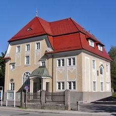 Volkshochschule, ehem. Villa Reithoffer, ehem. FH für Damenkleidermacher