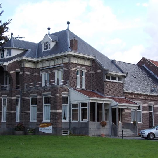Stationsstraat 86, Scheemda