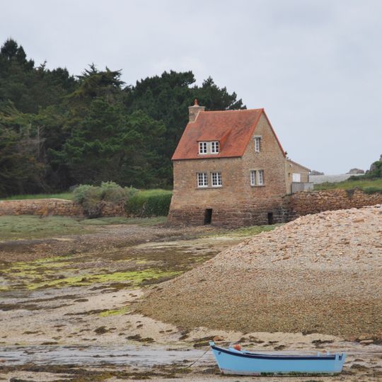 Buguélès tide mill