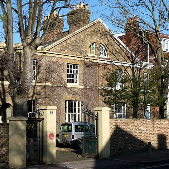 3 And 5, Gipsy Road Se27