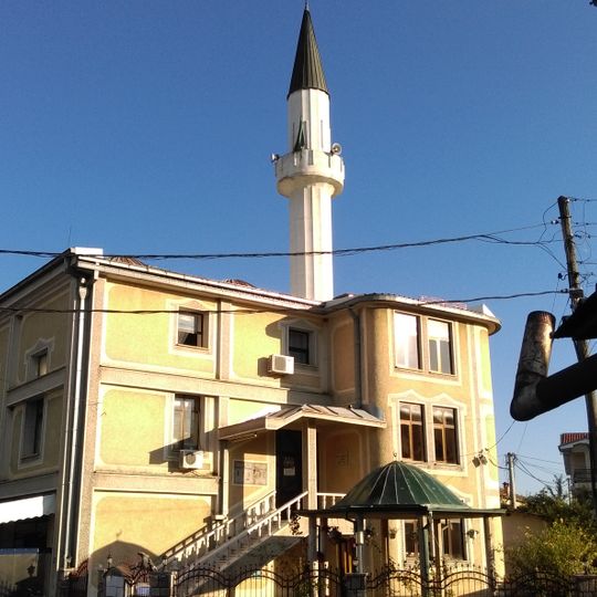 Hadji Murad Mosque, Resen