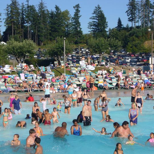 Wild Waves Theme Park