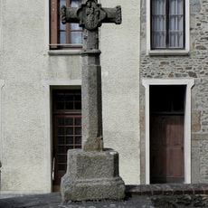 Croix du placître de l'église