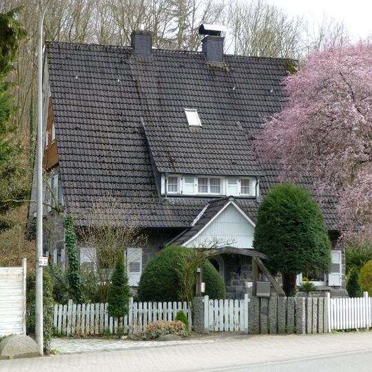 Haus Nibelungenstraße 221